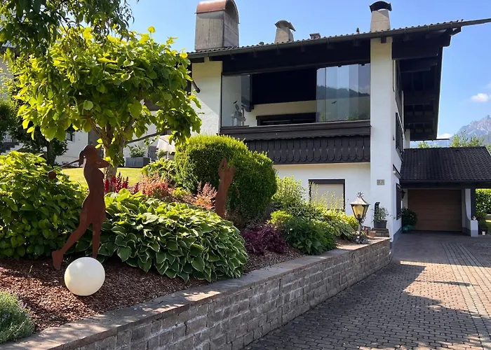 Haus Ganahl דירה *